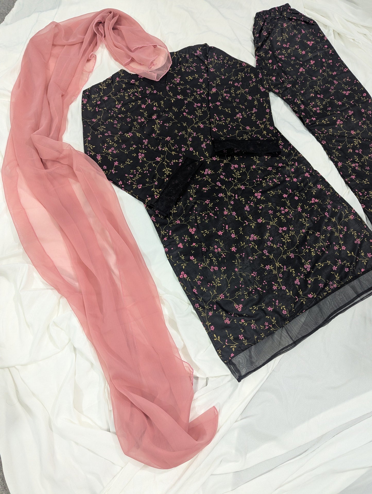 Aura 3 PCs Print