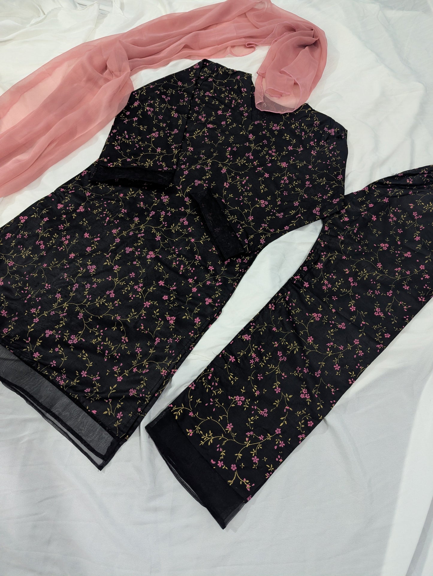 Aura 3 PCs Print