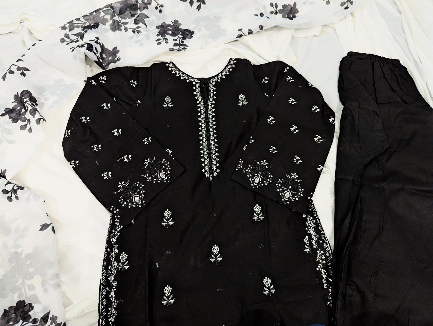 BLACK 3 PC EMBROIDERY