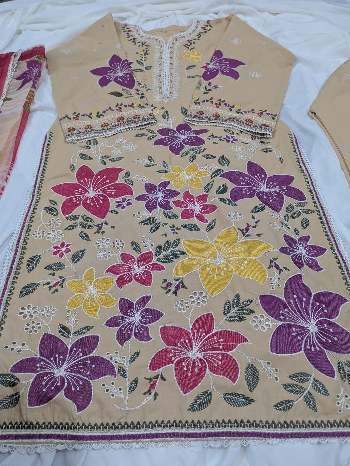 BEIGE LOVE 3 PC EMBROIDERY