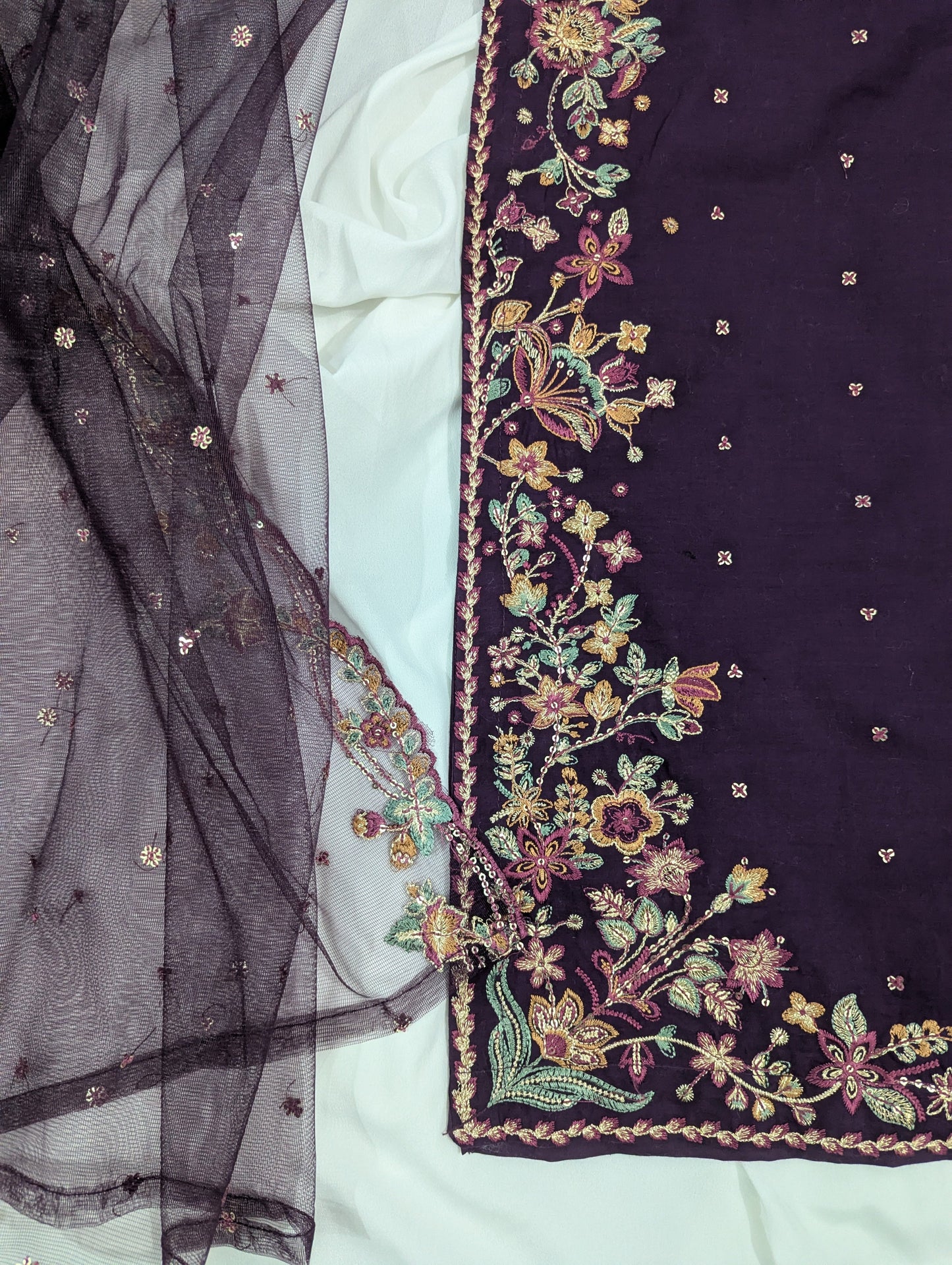 QUEENS 3 PC EMBROIDERY